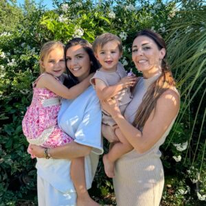 Anaïs Sanson Instagram - Tout a changé le jour où je vous ai donné la vie🥹🤍
Merci de m’avoir choisit pour être votre maman,j’ai une chance incroyable🫶🏻vous êtes exceptionnels mes amours

Je vous aime plus que tout au monde ♥️

Bonne fête à toutes les mamans✨

#family#familylife#familyfirst#mum#mumlife
