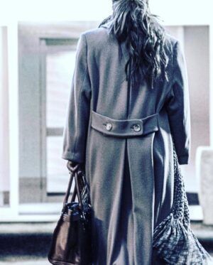 Ana Claudia Talancón Instagram - Conozcan a Laura En Cuando Duerme Conmigo. Mañana 3 de agosto en cines!!! @cuandoduermeconmigopelicula @erickelias @eduroman811 #cines #estreno #openingtomorrow #pelicula #movie 🎥🍿🎞️🎦❤️