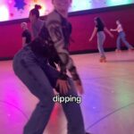 Ana Coto Instagram – progress not perfection 🤪📹 @the_good_guy91 
#rollerskating #skatetips #dipping #patinando