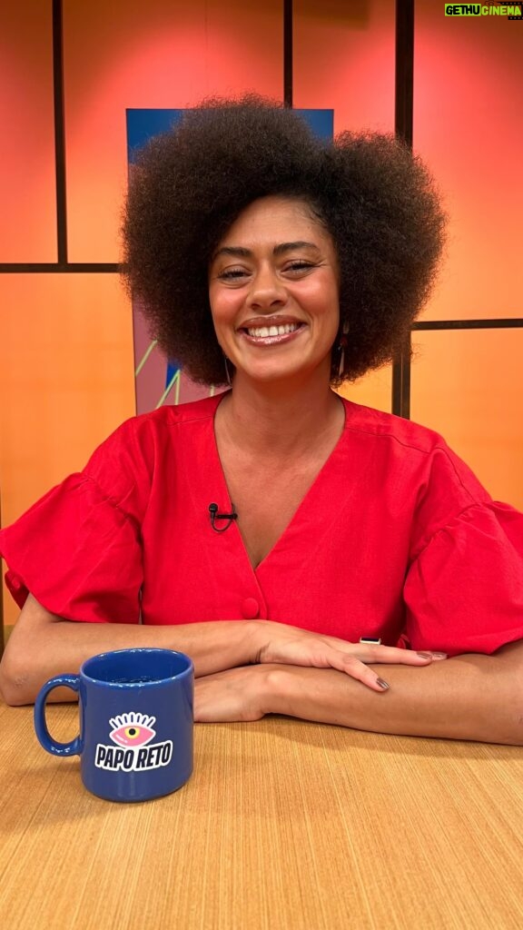 Ana Flavia Cavalcanti Instagram - “Eu quero vida boa pra todo mundo!” Ana Flavia Cavalcanti reforça a importância do combate ao racismo no Brasil e a luta por dignidade aos trabalhadores domésticos. Não perca o #SemCensura de segunda a sexta, às 16h, na #TVBrasil, pelo app TV Brasil Play e também no YouTube! 📺