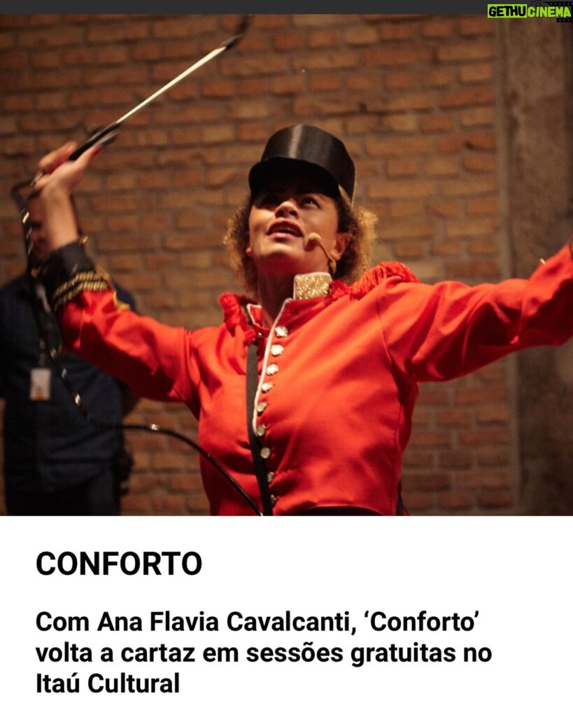 Ana Flavia Cavalcanti Instagram - O que é conforto pra você? Conforto pra mim é estrear no @itaucultural essa peça coração com minha mãe @val.cavalcanti.988 ao meu lado. Hoje as 20h. Sexta e sábado as 20h. Domingo as 19h. Temporada curtinha de 7 a 10/3. “Cheiro de gente rica é lavanderia de apartamento grande no bairro dos jardins. A roupa é lavada com amaciante Confort e seca em área de serviço com pouco sol”. Assessoria @rafaferro2020 💕🎤