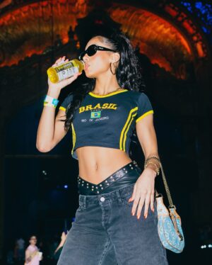 Ana Giulia Zortea Instagram - Quick trip back from Brazil because I could not miss @anitta in NYC 🤩✨ thank you @drinkbodyarmor for the fun night