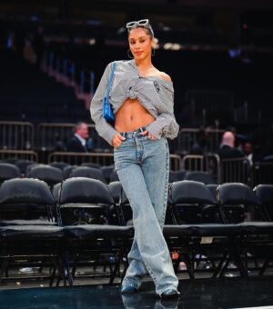 Ana Giulia Zortea Instagram - big knicks fan! even bigger deuuuuuce fan!