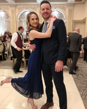 Ana Kasparian Instagram - Keep your loved ones close and treat your body well, because nothing else matters. Merry Christmas!