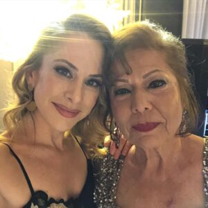 Ana Kasparian Instagram - Mom ❤️