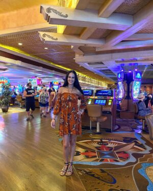 Ana La Salvia Instagram - Vacaciones en Las Vegas 🥰! #ceaserpalacehotel #lasvegas #casino #family #enjoy