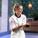 Ana Marta Ferreira Instagram - Nem acredito que amanhã já é a grande final do Hell's Kitchen 🔥 Falta 1 dia para saber quem é o grande vencedor, mas na minha opinião somos TODOS!! Os 5 fantásticos que adoro e admiro muito @mesaluisa_ @lourencoortigao @diogoamaral.oficial @luismlourenco E claro que sem o nosso chef @ljubostanisic não seria a mesma coisa 🧡 Foi um desafio e pêras! Quem acham que vai ganhar??? Contem me tudo