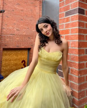 Ana Pau Castell Instagram - same yellow dress 💛 ft. baby Ana Pau 🌙🌻