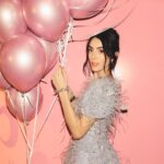 Ana Pau Castell Instagram - dreamyyy ☁️💗 ya es primero de diciembre así que queda inaugurada oficialmente la NAVIDAD !!! ✨🎄
