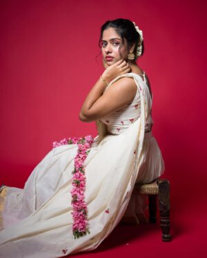 Anagha Narayanan Instagram - 🌸
📷: @bebatto.benny 
👗: @divyamdesignstudio 
💄: @bineeeee__17 
Stylist: @anjithasabu_makeupartist 
.
.
.
.
.
.
.
.
.
.
.
.
.
.
.
.
.
.
.
.
.
.
.
.
.
.
.
#instagood #instagram #picoftheday #photography #photooftheday #fashion #love #instadaily #trending #viral #igers #instadaily