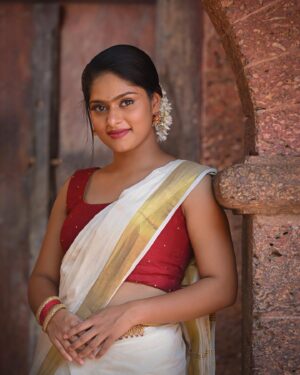 Anagha Narayanan Instagram - 🌼
.
📸 @minervastudio_kannur 
.
.
.
.
.
.
.
.
.
.

.
.
.
.
.
.
.
#kerala #traditionalwear #fashion #instagood #instagram #trending #photooftheday #love #art #photography