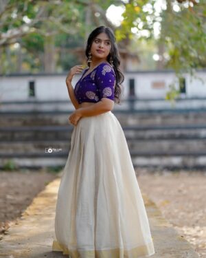 Anagha Narayanan Instagram - 🌼
.
.
📷 : @a.k.n.____ 
💄: @artstudiobyanjanakamal 
.
.
.
.
.
.
.
.
.
.
.
.
.
.
.
.
.
.
.
.
.
.
#instagram #vishu #kerala #traditional #instagood #photooftheday #photography #fashion #trending #fyp #explore #love #smile #viral #likes #festive #malayalam