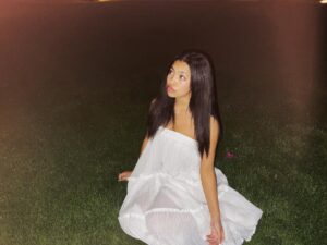 Anais Lee Instagram - first love/late spring, mitski - 1:08