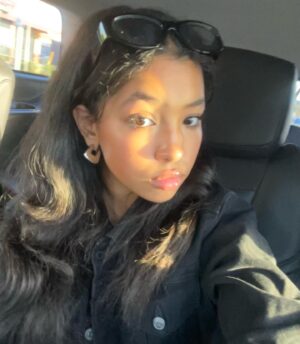 Anais Lee Instagram - content