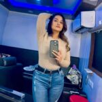 Anannya Biswas Instagram - 🎼🎧 #anannyabiswas #vibing #instamood #tgif