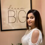 Anannya Biswas Instagram - “Seventy candles on a birthday cake Turns out life is what you make” ..🤍🥂 #anannyabiswas #instagram #photooftheday
