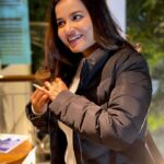 Anannya Biswas Instagram - ❄️ A Cup of Coffee ☕️ and C A N D I D S☺️ Thank you @imsayantanchakraborty 📸