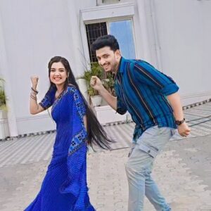 Ananya Dash Instagram - Loved the tune👯👯