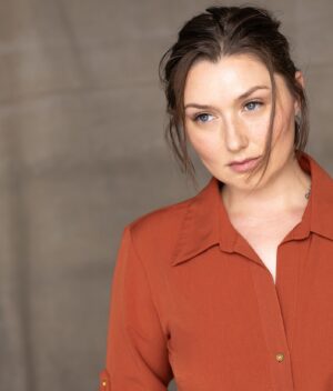 Anastasia Baranova Instagram - Trying to get this face back on your screens immediately if not sooner 🎥 🎞️ 📺