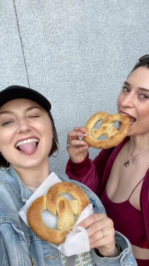 Anastasia Baranova Instagram - It's @annyawesome's birthday!! 🥳 I could write a long post about how we've known each other for two decades, have had endless amounts of fun together at @disneyland & at home, and how she is the greatest friend I could have ever created... but it feels more appropriate to give y'all a little taste of what our friendship is really all about: Food and/at #Disneyland 🥨🏰🎢#DisneyFood #FKF #CreamCheesePretzel