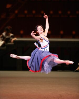 Anastasiya Meskova Instagram - Вчера, @bolshoi_theatre попрощался с замечательным спектаклем «Пламя Парижа»
15 лет назад мне посчастливилось быть одной из первых исполнительниц. Особая благодарность моему партнеру @vladislavlantratov , который меня тогда очень поддержал и придал сил и уверенности!
Классно мы тогда зажгли!
Большая благодарность постановщикам за доверие и эту возможность. Этот балет мы танцевали на пределах человеческих возможностей! Непростой первый акт, а уж последующие  безумные «баски», штурм и быстрое переодевание в пуанты и виртуозное классическое па-де-де в конце…. Помню как на премьере неподдельно текли слезы в финале… И как совершенно невозможно было уснуть после.
Всегда чувствовалась невероятная продержка артистов 🫶🏻
Спасибо всем, кто был рядом!
Всем партнерам и коллегам ❤️Этот непростой но очень  увлекательный период,
навсегда в моём сердце!

Фотографии Дамира Юсупова

#boishoitheatre #flameofparis #balet #anastasiameskova #bolshoiballet #большойтеатр #большойбалет