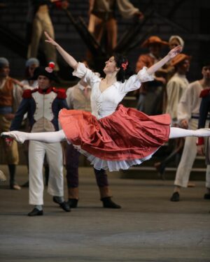 Anastasiya Meskova Instagram - Вчера, @bolshoi_theatre попрощался с замечательным спектаклем «Пламя Парижа»
15 лет назад мне посчастливилось быть одной из первых исполнительниц. Особая благодарность моему партнеру @vladislavlantratov , который меня тогда очень поддержал и придал сил и уверенности!
Классно мы тогда зажгли!
Большая благодарность постановщикам за доверие и эту возможность. Этот балет мы танцевали на пределах человеческих возможностей! Непростой первый акт, а уж последующие  безумные «баски», штурм и быстрое переодевание в пуанты и виртуозное классическое па-де-де в конце…. Помню как на премьере неподдельно текли слезы в финале… И как совершенно невозможно было уснуть после.
Всегда чувствовалась невероятная продержка артистов 🫶🏻
Спасибо всем, кто был рядом!
Всем партнерам и коллегам ❤️Этот непростой но очень  увлекательный период,
навсегда в моём сердце!

Фотографии Дамира Юсупова

#boishoitheatre #flameofparis #balet #anastasiameskova #bolshoiballet #большойтеатр #большойбалет