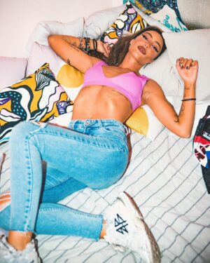 Andi Tóth Instagram - A @sloggi berlini házibulija és fotózása💁🏽‍♀️ Imádtam🌝 #sloggi #photoshoot #berlin #reklam #sloggihouseparty