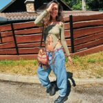 Andi Tóth Instagram - 🌤️🪶👒🌾🐄