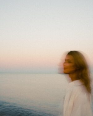 Andrea Boehlke Instagram - Spring in Milwaukee 🌊🤍 I love this set of pics by @tommymoorestudio and it got me thinking about my new life here. 

I have to be honest, I really didn’t love Milwaukee at first. It was a hard transition going from nyc to wisconsin after a whole decade. I thought maybe I would be happier if I moved back to nyc, but as it turns out, I was just deeply unhappy in general and a location wasn’t going to fix anything. I do believe changing your surroundings CAN help, but if you’re truly miserable inside, you’re going to be miserable anywhere you go unless you fix that 😅

Once I got my mental health in check (yayyy! more on that later) everything started to brighten, including this charming city. I’m obsessed with the cute coffee shops where I spent my bad days, and where I now spend my good days. I am now a VERY dedicated Milwaukee sports fan - Bucks, Brewers, Admirals?! Let’s goooo. I’m making new friends and meeting so many cool people. I love the trails, lakefront, antique shops and volleyball leagues. I’m really happy I chose to make Milwaukee my home for now. 

btw this is not a sponsored ad for the city of Milwaukee 😂 I’m just finally feeling so free and happy and love it here and think @tommymoorestudio captured that so well 💫