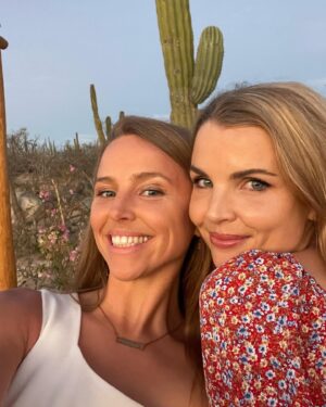 Andrea Boehlke Instagram - What a dream being able to film a travel series with my sister @saburii in Cabo! And randomly @mich_fitz was there at the same time and hopped in on the fun 💃🏻 Laughs were had, whales were watched, utvs were driven, gondolas were jumped. Can’t wait for you all to see it on @thedesignnetwork in a couple of months! 🌵🐳☀️ #SliceOf #Cabo