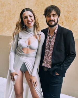 Andrea Guasch Instagram - @academusica 🎶✨

Hair & make up @pausellesmakeupartist x @lorealpro 
Look @elisabettafranchi @drmartensofficial @viddajewelry 
Nails @serendipia_creativenails