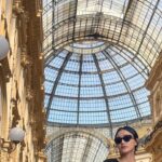 Andrea Kevichusa Instagram - Sunny days (are over).🦦🦦