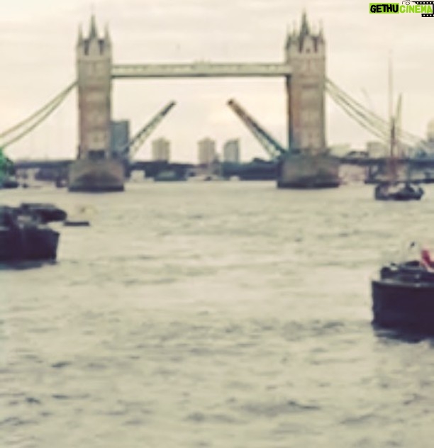 Andrea Parker Instagram - Just a little sunset walk along the Thames...#TowerBridge #London 🇬🇧❤️