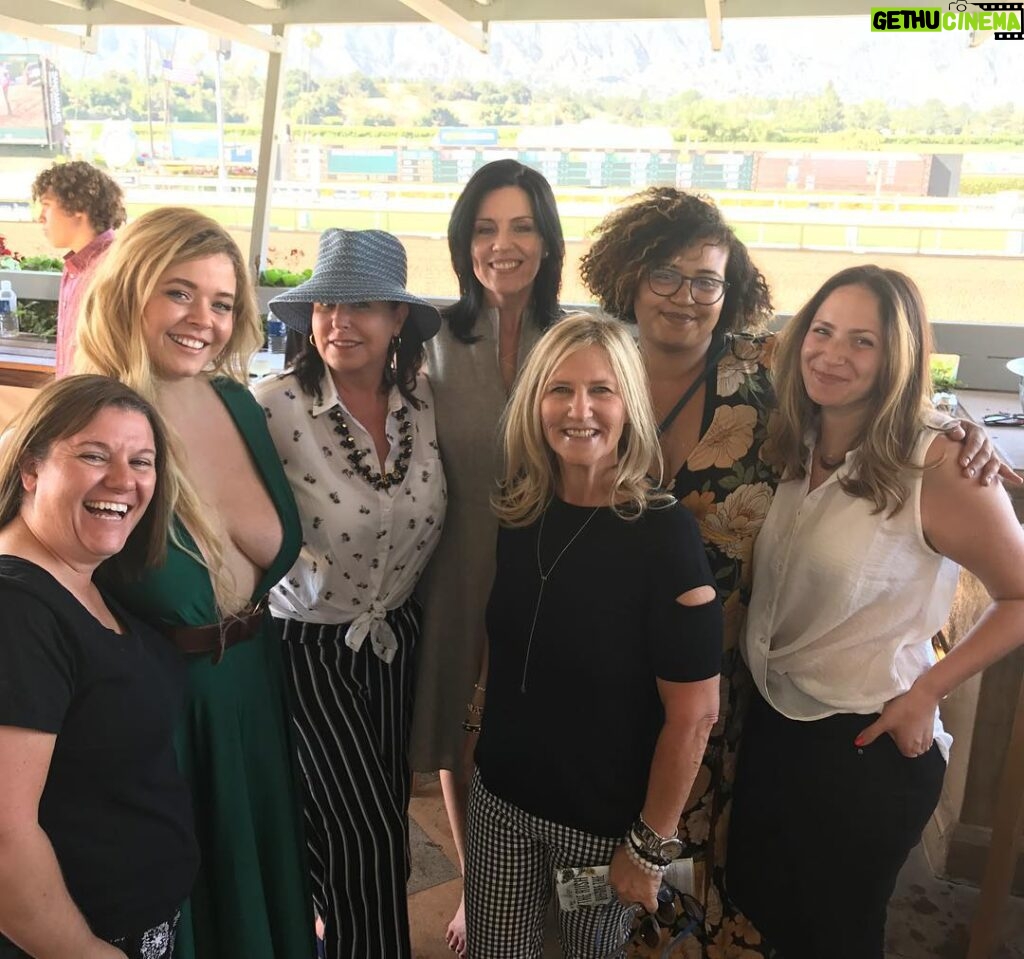 Andrea Parker Instagram - The best day @santaanitapark celebrating the best lady @imarleneking 🎂🐎#Mars29th #HappyBirthdayMar #WinnersBox #DayAtTheRaces #SoMuchFun