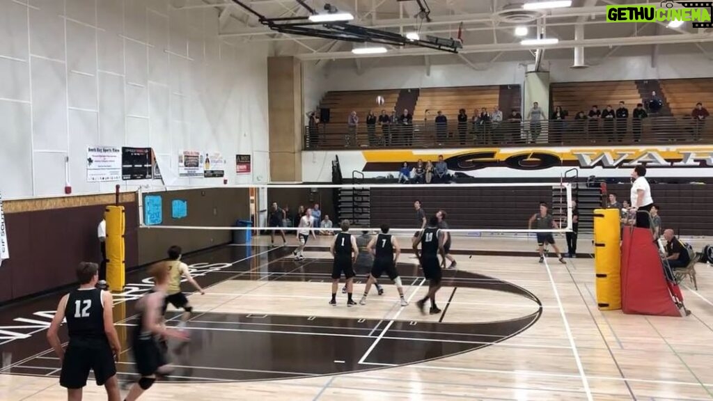 Andrea Parker Instagram - #Boom @luke.hetherington #21 for the win! #Family #RedondoBeachVBTournament #NPHSBoysVolleyball #Panthers #CUIMensVolleyball #2018Recruit #MiddlesRule 🏐