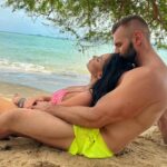 Andrea Pomeje Instagram - …miluju tuhle prvni fotku! 😁🤍 Byla těsně po zásnubách a vlastně je nepovedená, protože jsme byli oba ještě trochu mimo! 🤪