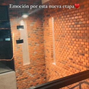 Andrea Quattrocchi Instagram - Un año desde que nos mudamos a nuestra 🏡♥️ Que loco que rapido como pasa el tiempo😱 Esta semana santa nos pusimos reflexivos, nos dimos cuenta que es el cumpleaños de este nido y que estas son las paredes que marcaran la infancia de nuestros niños, creciendo a la par que nuestros sueños. Y pensar que ayer nomas, los niños eramos nosotros.🥹

La vida avanza, nosotros también. @copetrol_py ¡Vamos!