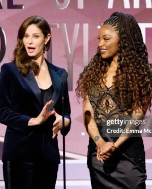Andrea Savage Instagram - Such a fantastic night celebrating the heart and soul of every production… THE MAKEUP AND HAIR DEPARTMENTS!!! So thrilled to be there to present and fete these amazing people at the @MUAHS_Awards ! And to see how many weird expressions I make in every given moment. What is wrong with my face??? Don’t feel the need to respond to that question. Huge thank you to @dickycollins & @juliannekaye for making me look and feel gorge city. 
Suit - @alc_ltd 
Tank - @lagencefashion  Shoes - @prada earrings @livluttrell 
#MUAHSawards
 @MUAHS_Awards @local_706  @helenaalexis  #gorgecity