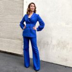 Andrea Savage Instagram - Ahhh!! I had the best time hosting the @clioawards yesterday. Congrats to all the winners!! And I will be honest, it did feel good to put on some makeup, get my hair done and get to wear this @byfang_official suit! Those sleeves!! Come on. Thank u @mollygreenwald @dickycollins and @taraswennen for helping me not look like an animal. ❤️❤️ And if u want to still check out the show, click on link in my bio! #clioawards #creativityunmasked