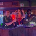 Andrea Verešová Instagram - After one year visiting @mikysclub 💫 🍾 Best club in town👍💥 Najlepší klub, najlepšia zábava a super partia ! To sme si nemohli nechať ujsť. ✌️ Aké prekvapenie, že si nás Miky pamätal. Vďaka za vrelé privítanie. Moc sme si užili a zapili koniec zimnej sezóny ! 🫶😃