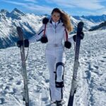 Andrea Verešová Instagram - In my element 🤍🎿✌️ #mountainbaby #ski #snow #sun and #fun 🫶