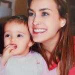 Andreia Dinis Instagram - Celebra-se hoje (e a 23 de Setembro) o dia do filho. Aqui fica um brinde a todos os grandes filhos, que andam por aqui (só para os bons 😅), e para a minha filhota em especial (o presente que Deus me deu) ❤️❤️❤️❤️