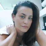 Andreia Dinis Instagram - Mais alguém por aí aflito das costas? Desde sempre o meu "calcanhar de aquiles" mas nos últimos tempos não está facil. 😵‍💫 Bendita fisioterapia para aliviar um bocadinho. #back #pain #arh