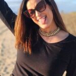 Andreia Dinis Instagram - 6a feira.... YEAH!!! Planos para o fim-de-semana? #weekend #mood #sun #smile #aldoshoesportugal
