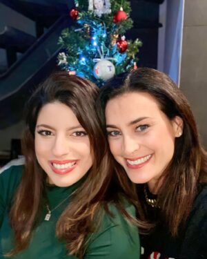 Andreia Dinis Instagram - Entre jantares e almoços de família, bolos e bolinhos, bacalhau, cabrito e perú e uma azáfama louca típica desta altura, só agora consigo partilhar convosco algumas fotos do nosso Natal.
O nosso foi como deveria ser sempre....em família, com a família, entre gargalhadas e palhaçadas. Espero que o vosso tenha sido igualmente feliz ❤️❤️❤️❤️

#family #Christhmas #love