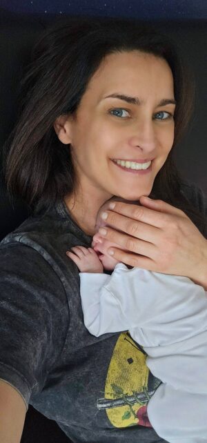 Andreia Dinis Instagram - Março chegou e neste dia 3 semanas da baby mais linda do mundo 🩷 Sobrinha maravilhosa. 

(Não resisto a partilhar convosco este mimo bom)
