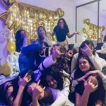 Andreia Dinis Instagram - E assim celebrámos mais um aniversário. Entre amigas, em casa, com jogos, muita animação e palhaçadas típicas de adolescentes. Dá trabalho? Dá. Mas é aproveitar enquanto ainda querem celebrar na nossa presença 😉 #birthdaygirl #party #13 #teenager #girls