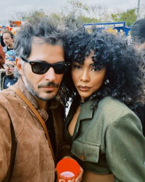 Andressa Alves Instagram - Que fim de semana gostosooo foi tudow @nomadefestivalsp , uma experiência musical incrível! 
Obrigada @daniloseveroo | @veroconnect e as minhas cias deliiii!