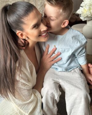 Aneta Vignerová Instagram - ❤️
Lindex má novou letní kolekci, ikonicke vzory, které jsou lehce rozpoznatelné - letos to táhnou zase zmrzlinky. Bez pohodlného mušelínu by to taky nebylo ono- je lehoucky a pohodlný.  No a len, to je letní klasika, bez které to nejde👌🏻Těšíme se na léto 🥰 @lindexofficialkids #lindexkids