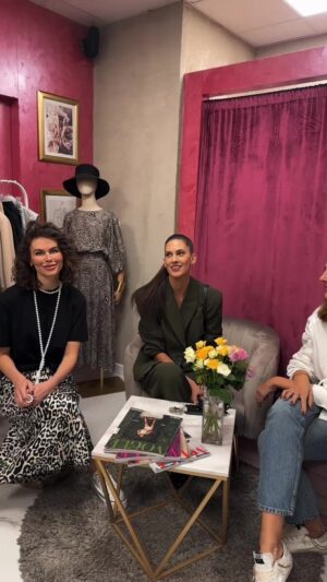 Aneta Vignerová Instagram - Letní inspirace s @bella_store_prague ❤️👌🏻Obchod najdete na ulici- Vodičkova 36 Praha 😘